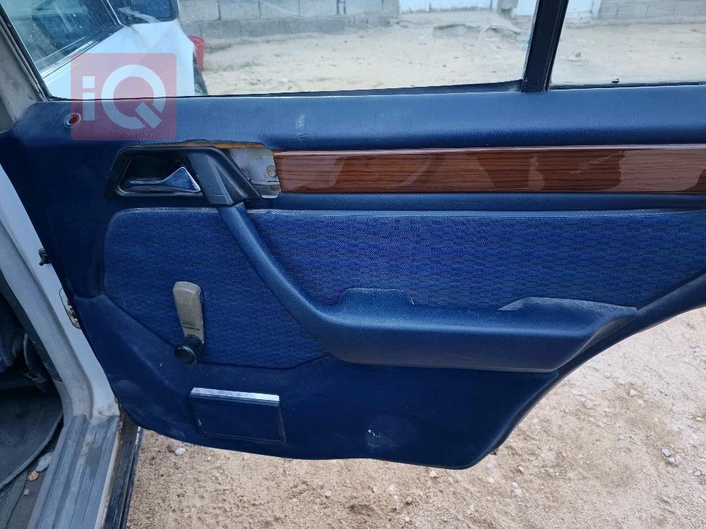 مرسيدس بنز E-Class